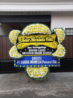 Papan Bunga Duka di Pule